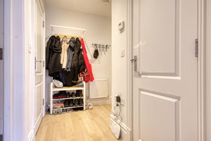 Entrance Hall- click for photo gallery
